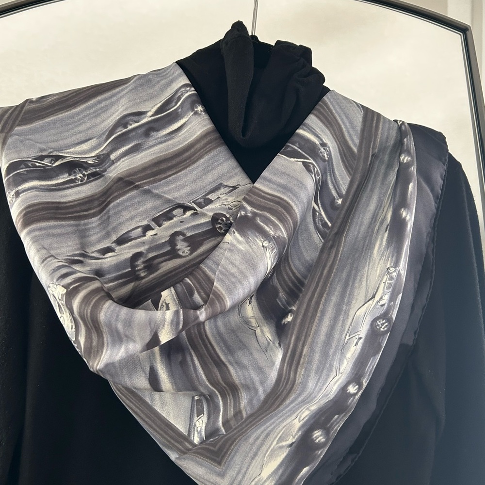 Mercedes-Benz Black and Gray Scarf - 100% Silk. 34x34 - Picture 3 of 8